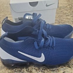 2018 Nike Vapormax (Men's Size 9)