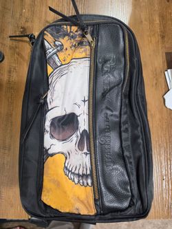 Disney Parks Pirates of the Caribbean sling bag