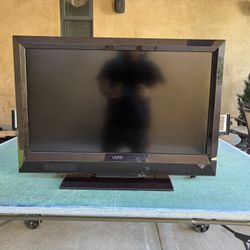 Vizio 32” TV
