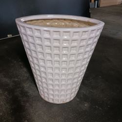 White Ceramic Pot