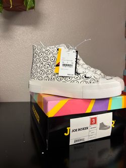 Wholesale shoes please dm me for prices
