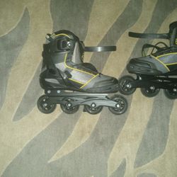 New. Roller Blades