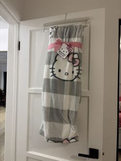hello Kitty gray And White Throw