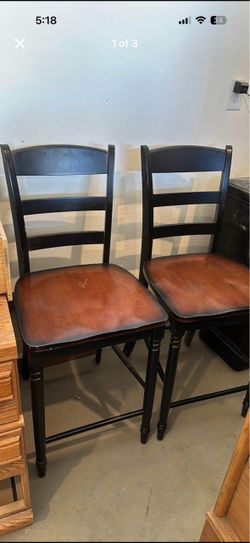 Set of 2 Ladder-Back Counter Height Bar Stools