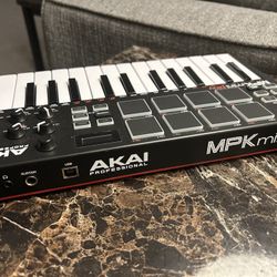 Akai Professional  MPK Miniplay