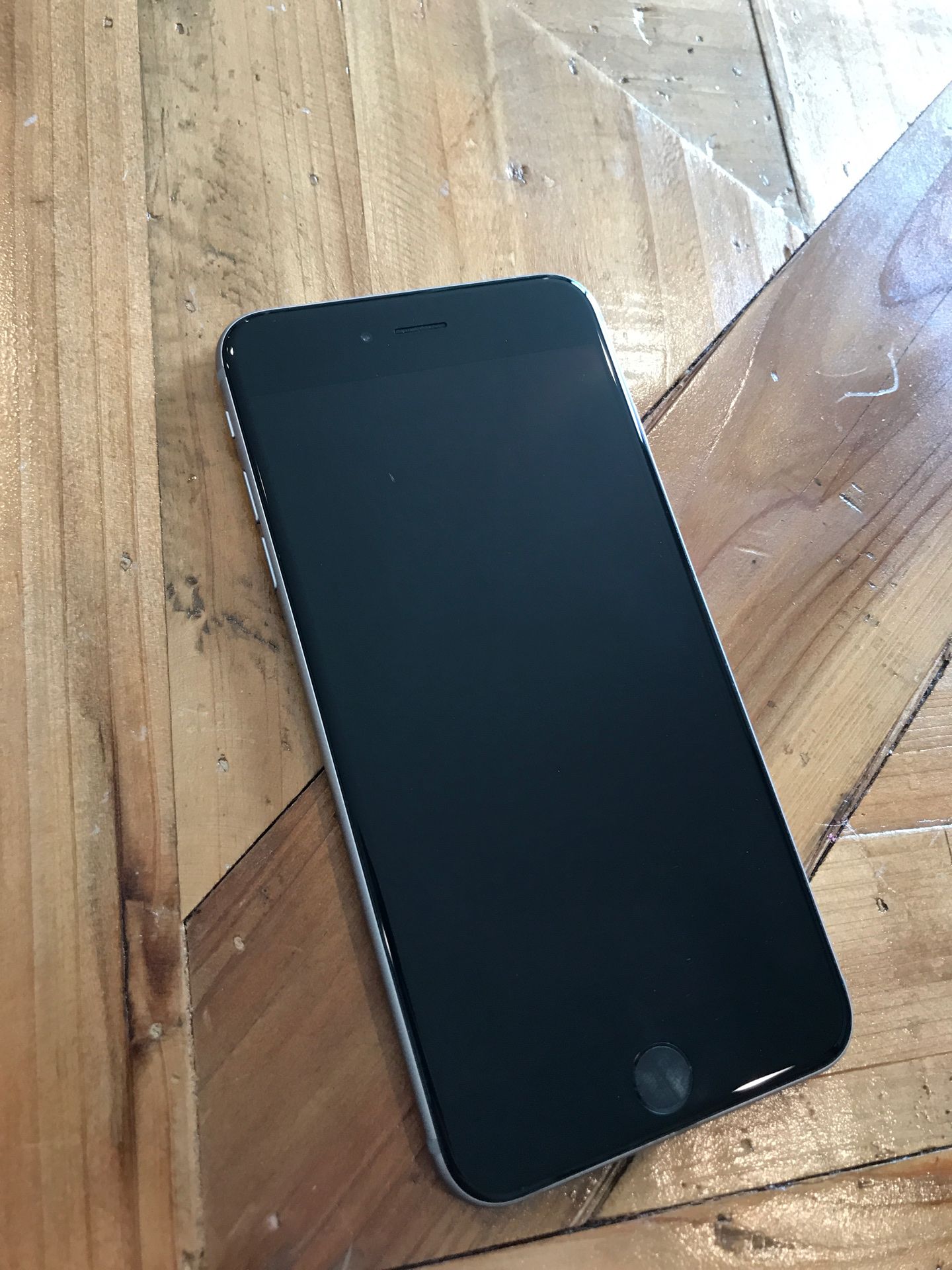 iPhone 6 Plus 64GB model A1522 (introduced in 2014)