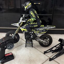 Losi Promoto-SM FXR Supermoto RTR 1/4 Brushless Motorcycle.     Like Traxxas Axial HPI Arrma RC Car And Truck 
