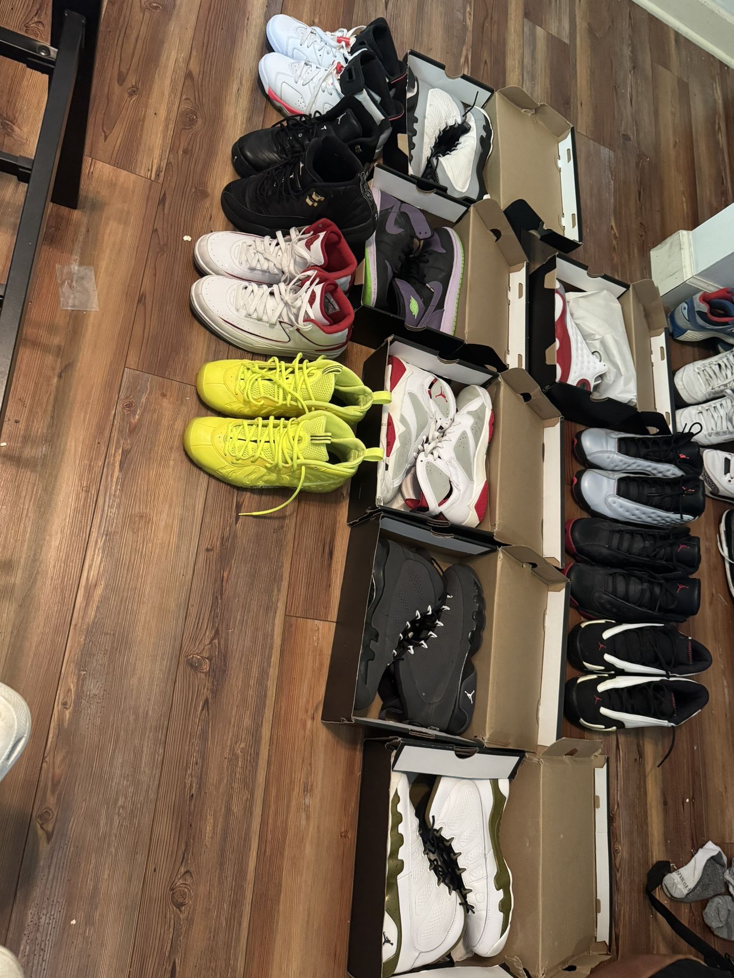 Shoe Collection (Jordans, Foams, Dunks)