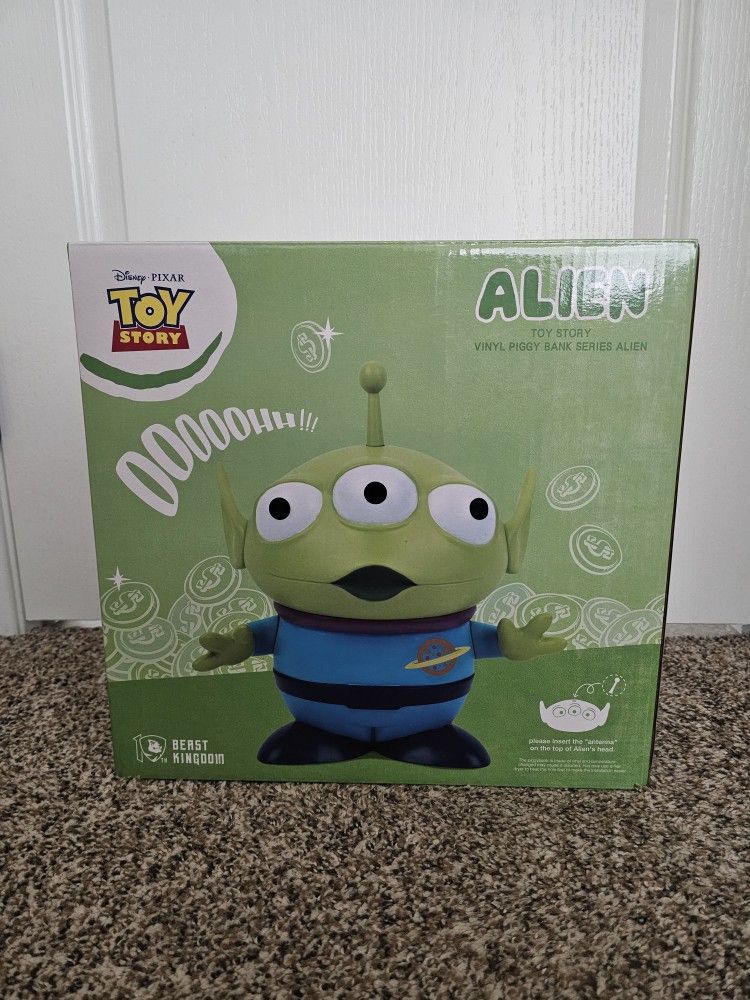 Beast Kingdom Alien Bank