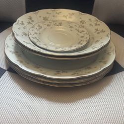 Briarwood Fine China Plates