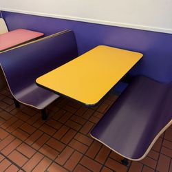Free Restaurant Chairs And Tables