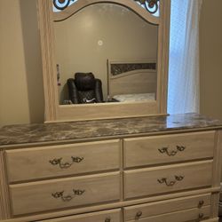 Oak Colored 4 Pc Bedroom Set 