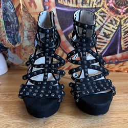Michael Kors Women's 7.5 M Black Suede Rhinestone Studded Platform Heels Sandals