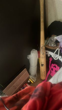 Louisville Slugger. 225YB