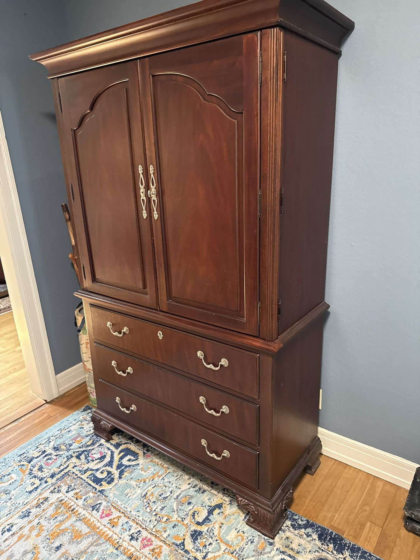 Solid Wood Armoire – Traditional Style with Drawers & Cabinet Storage
