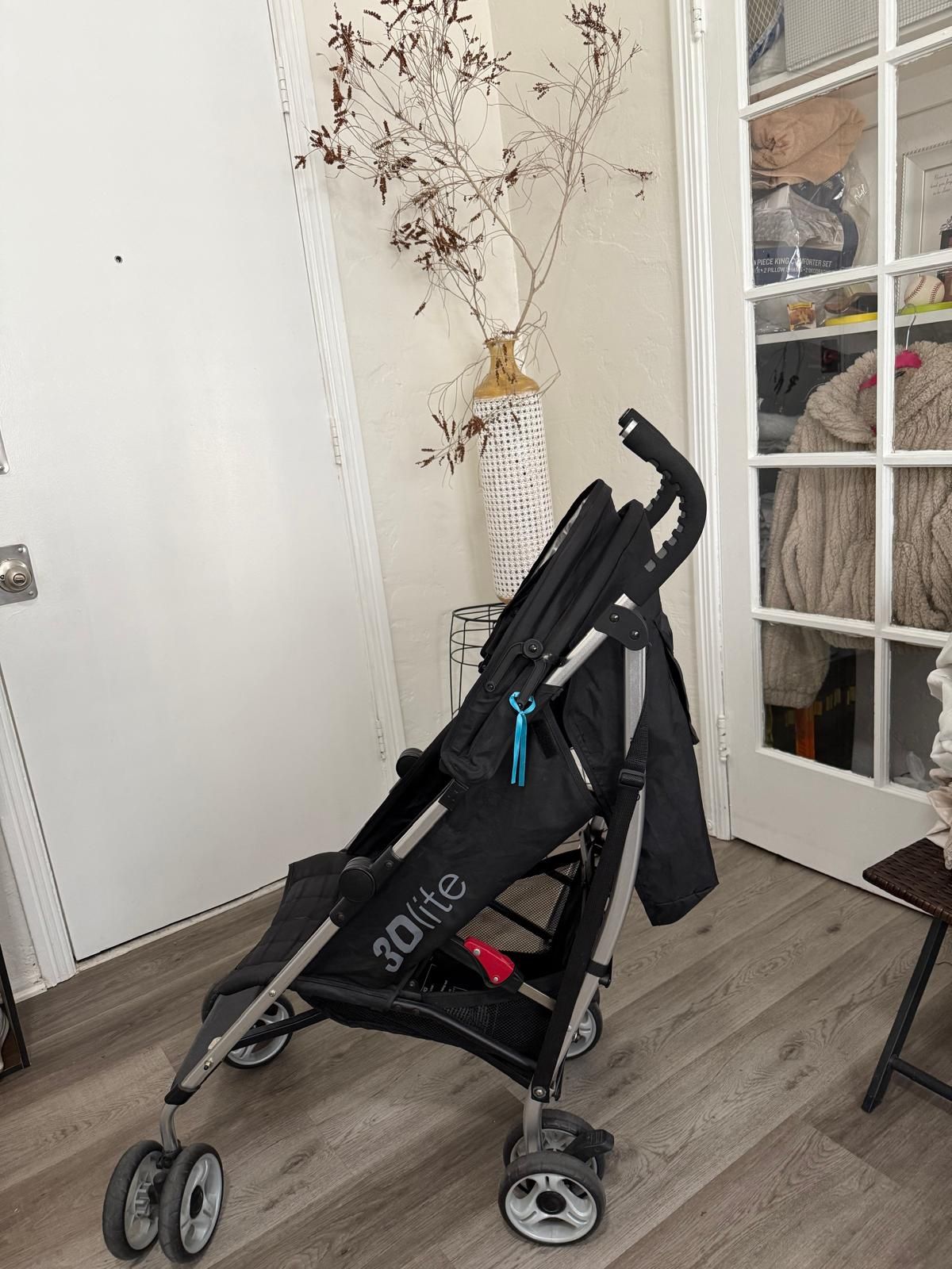 Ingenuity 3D Mini Convenience Stroller – Lightweight Stroller with Compact Fold, Multi-Position Recline, Canopy with Pop Out Sun Visor and More – Umbr