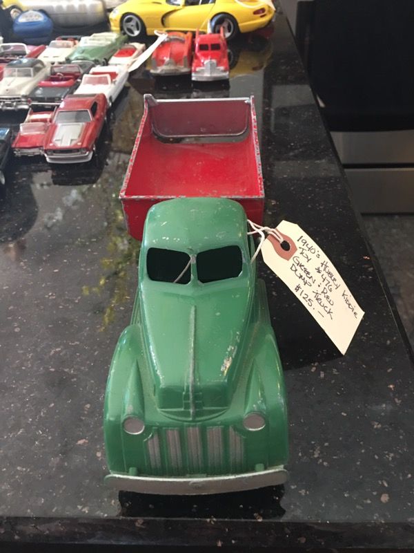 1940's Hubley Dump Truck #476