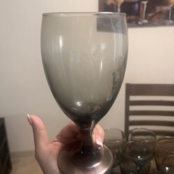 6 Wine glasses 