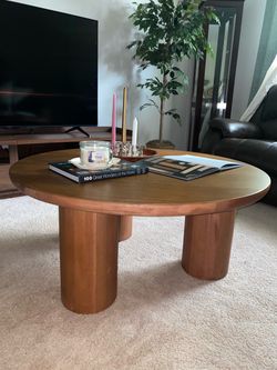 Round Wood Coffee Table with Cylinder Legs