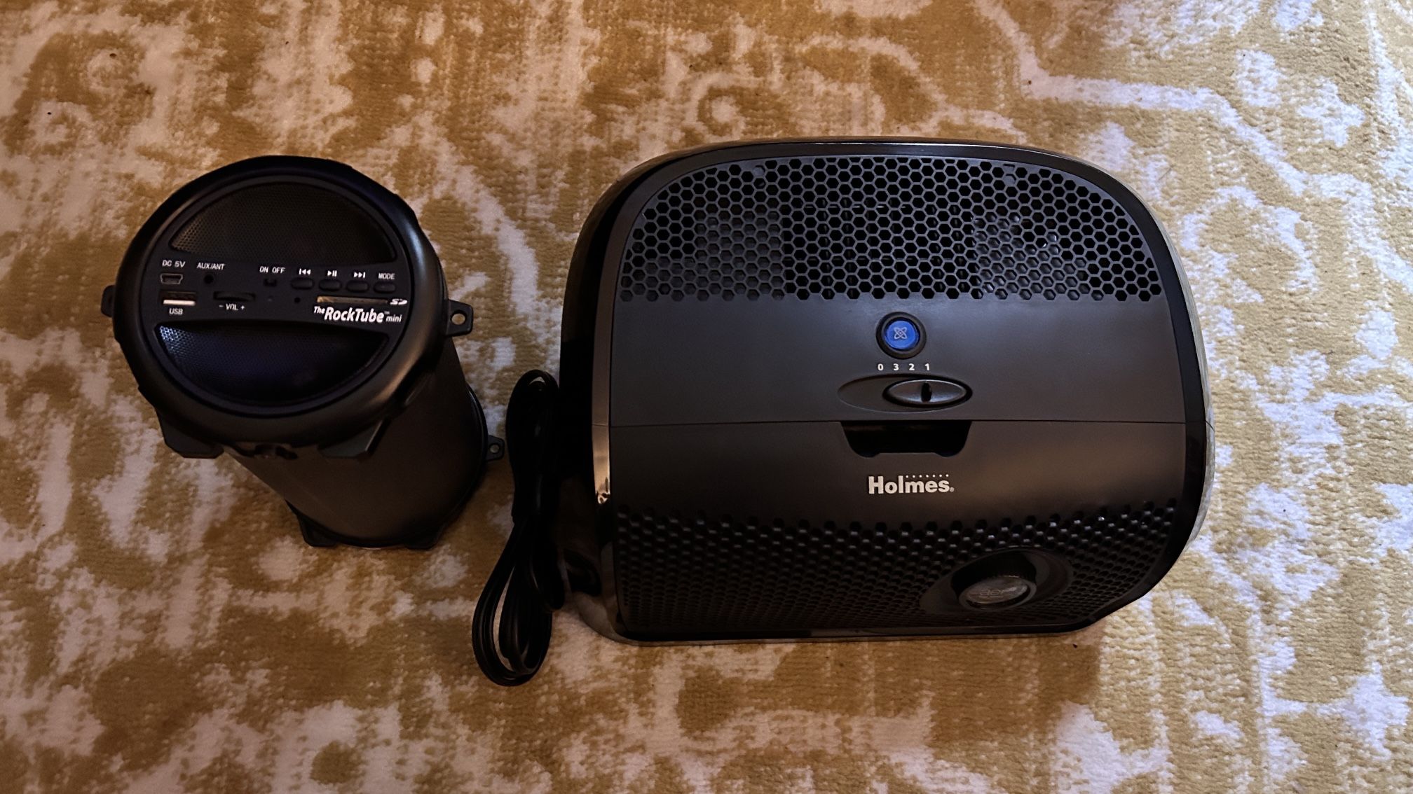 Dehumidifier & Bluetooth speaker