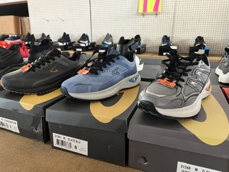 Beautiful Man Tennis Shoes $20