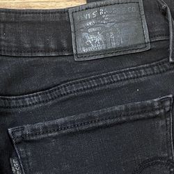 Levi’s 711 skinny low rise Jeans 27”