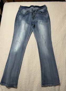 Low rise 00’s jeans 