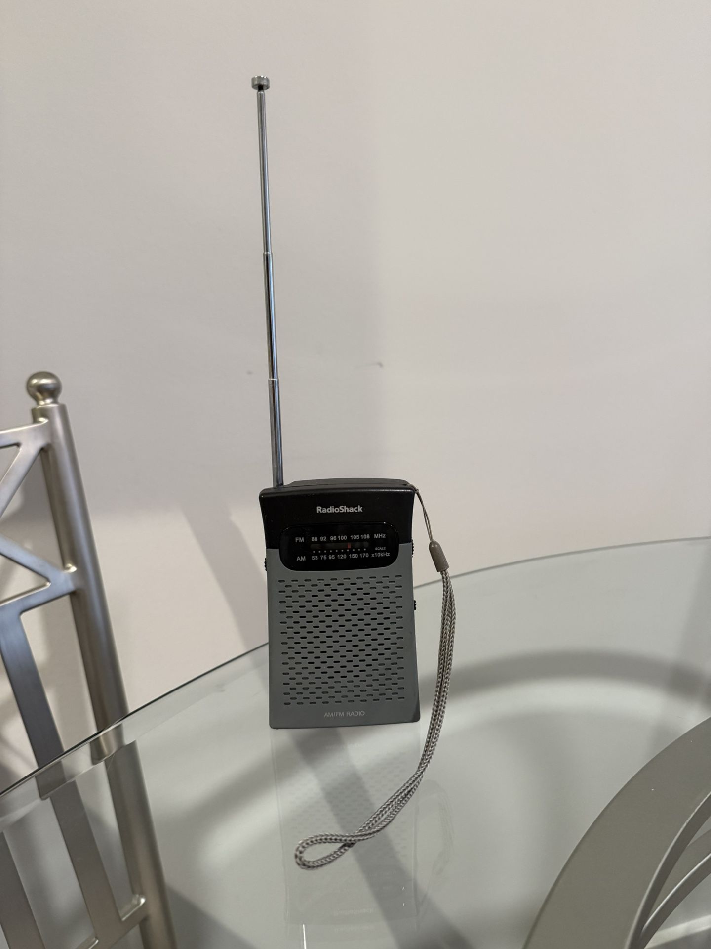 Radio shack Am/fm pocket radio