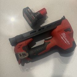 Milwaukee M12 Volt Cordless Stapler With M12 3.0 Batter