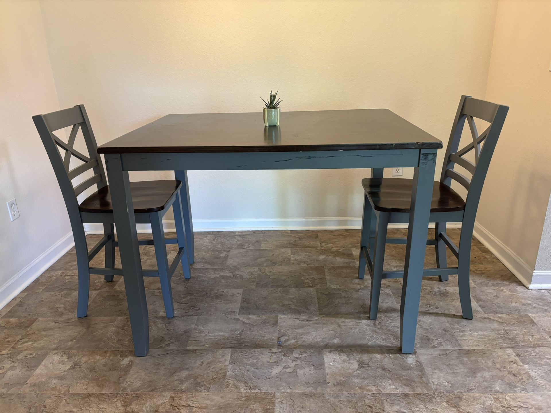 Kitchen Table And Chairs