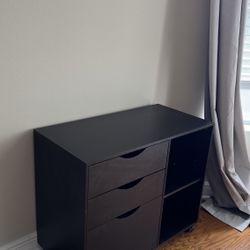 ROLLING FILING/STORAGE CABINET- Located in conway-📐MEASUREMENTS IN PHOTOS