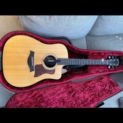 Taylor 210ce w/case & strap