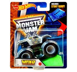 Monster Jam Max-D 1:64 Scale with Stunt Ramp