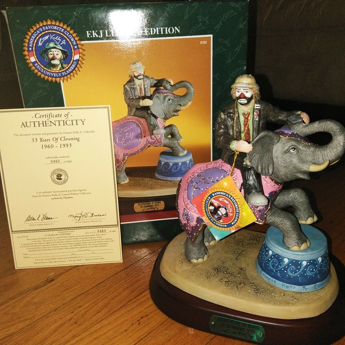 35 years of Clowning Emmett Kelly Jr collectible statue