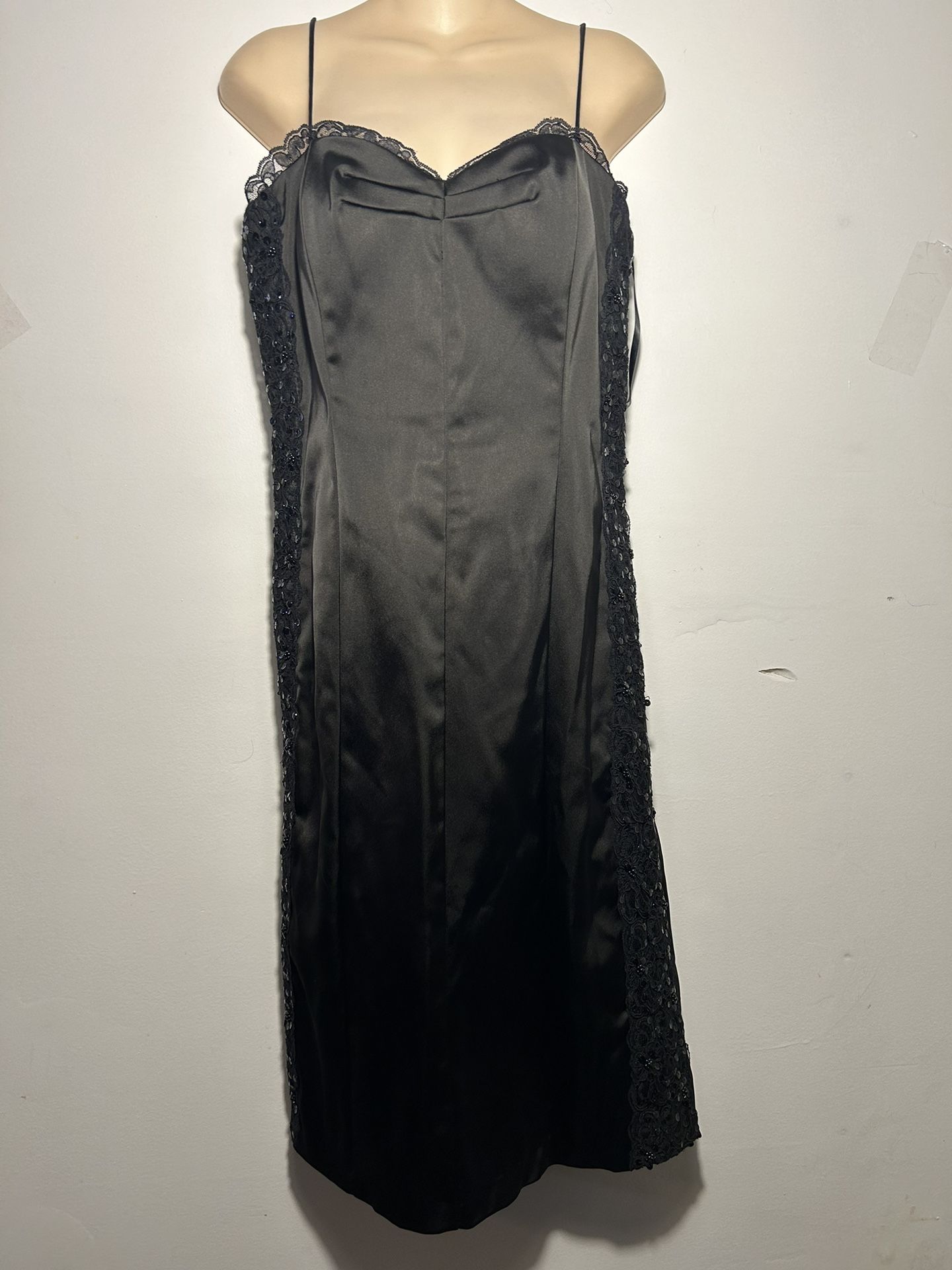 Elegant women's satin dress. Size 14. $60.