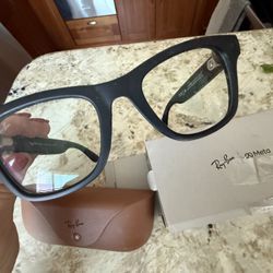 Ray-Ban Meta (Gen 1), Wayfarer, Large Matte Black | Smart AI Glasses for Men, Women — 12 MP Camera, Open-Ear Speakers, Video Recording, Bluetooth — Tr