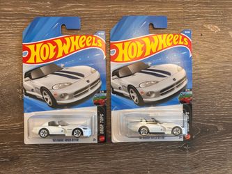 Hot Wheels TWO - 92 Dodge Viper RT/10 TREASURE HUNT