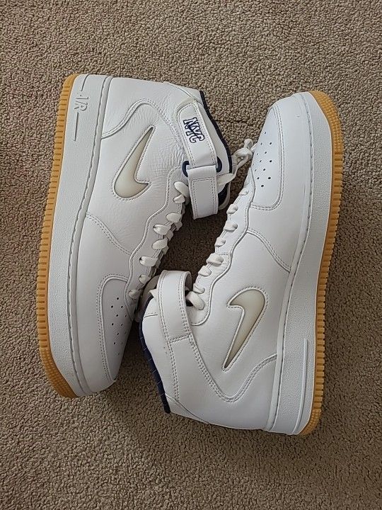 Nike Air Force 1 Mid 