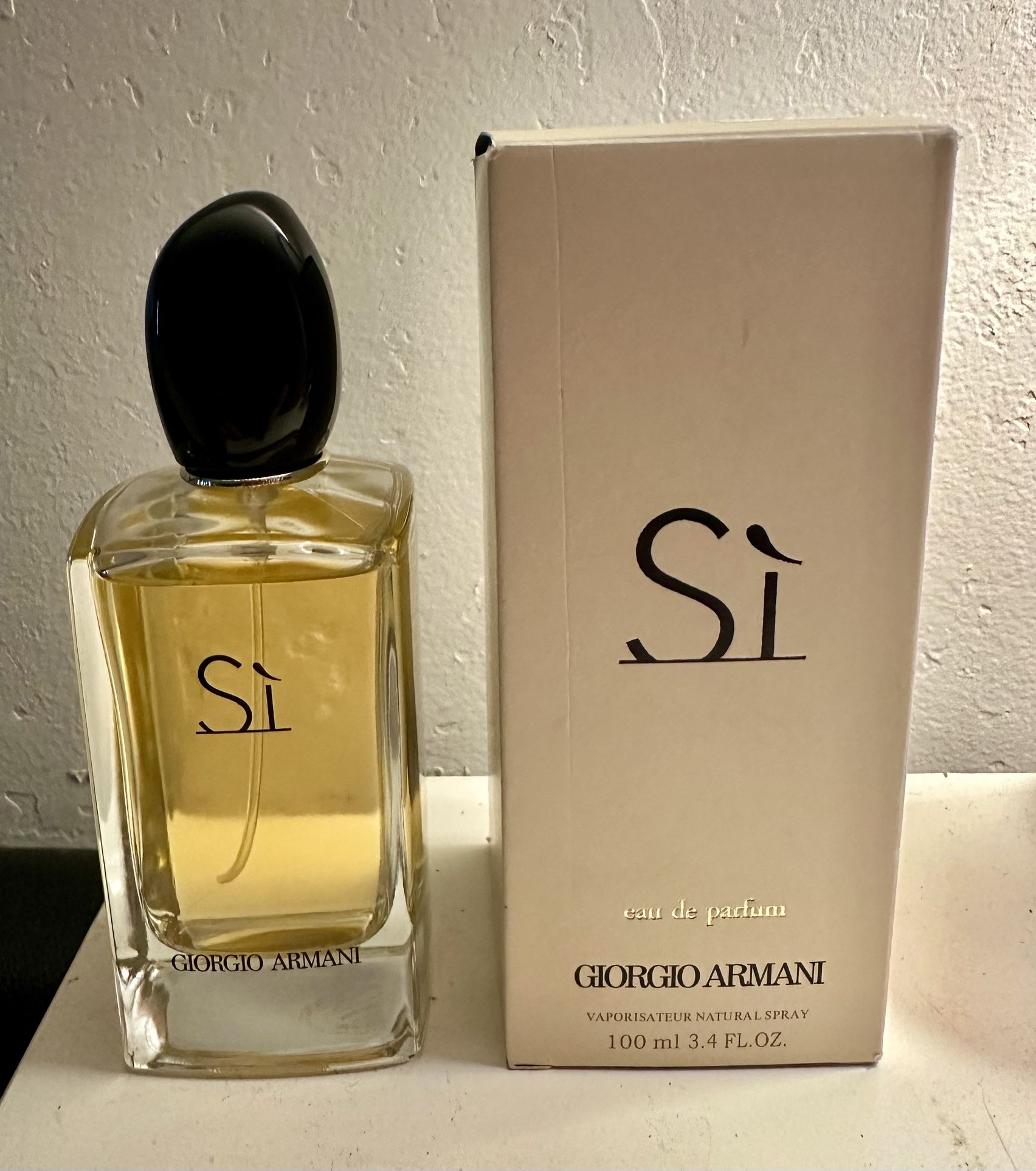 Giorgio Armani Si Perfume