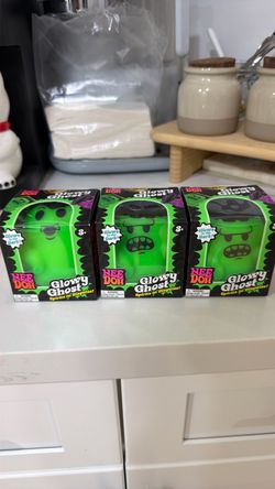 NeeDoh Glowy Ghost