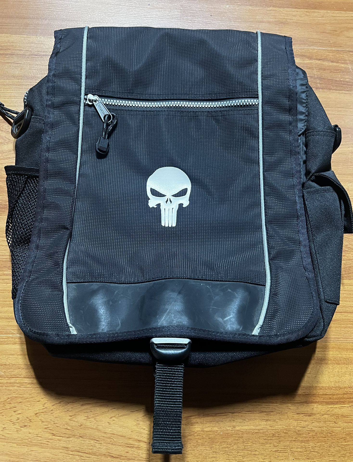 Marvel the Punisher Black Messenger Bag
