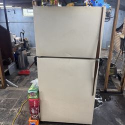Free Refrigerator — You Remove It