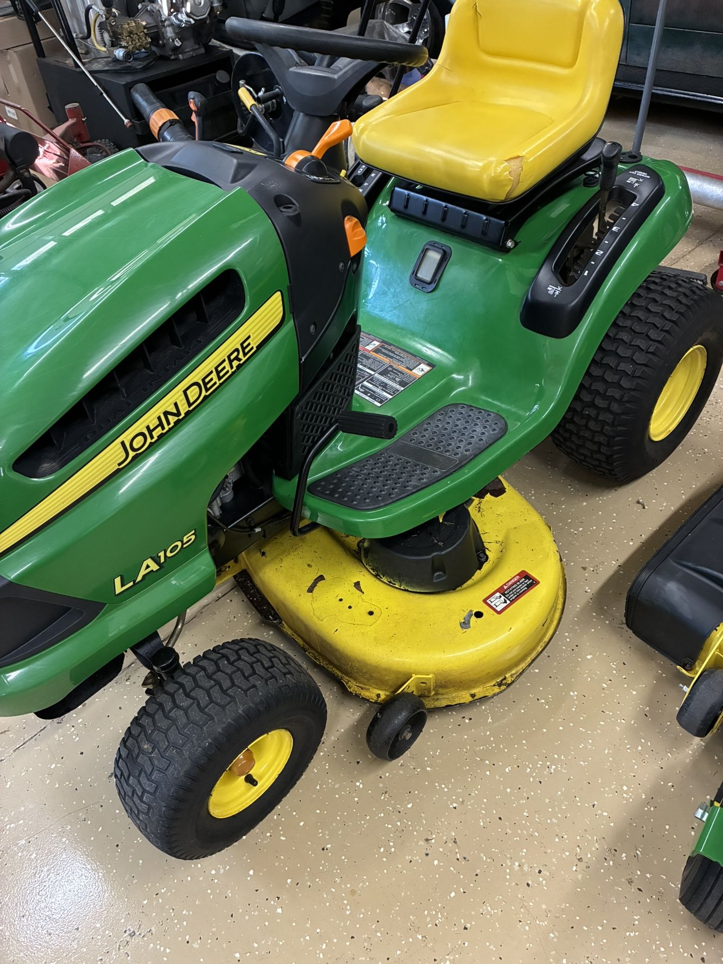 John Deere 42” Riding Mower  LA105