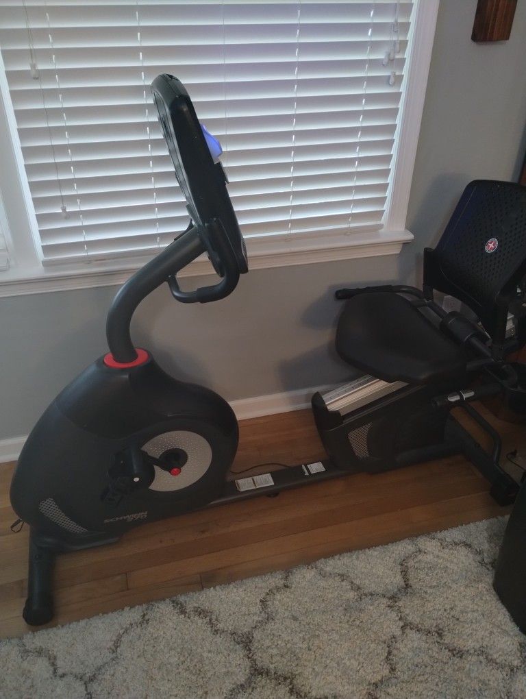 Schwinn 270 Recumbent Exercise Bike