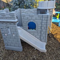 Free Play Castle For Kids