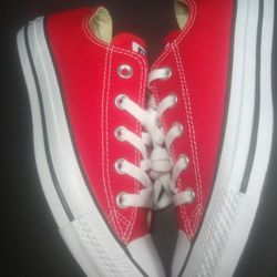 CONVERSE All STAR OX. Size 4.0 Men/6.0 Women 