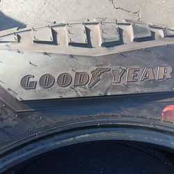 2 Llantas Lt 285 65 R20 Goodyear Eagle 
