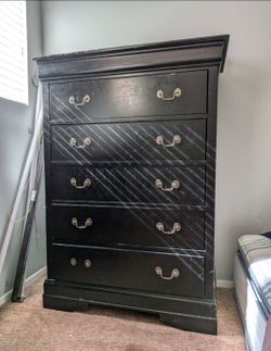 5 drawer black wood dresser
