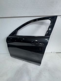 (1074) 18-25 Alfa Romeo Stelvio Left Front Door 2018 2019 2020 2021 2022 2023 2024 2025