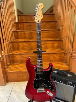 Fender MIM FSR Stratocaster (Mint) w/ Fender Amp